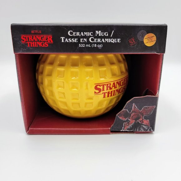 Netflix Stranger Things Ceramic Mug Yellow Waffle Texture 18 oz NIB Cup Read - Picture 7 of 11